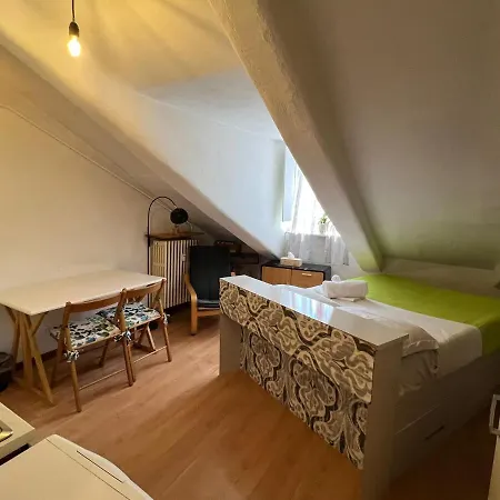 Ellen's Apartment:little Near Portanuova Appartement Turin